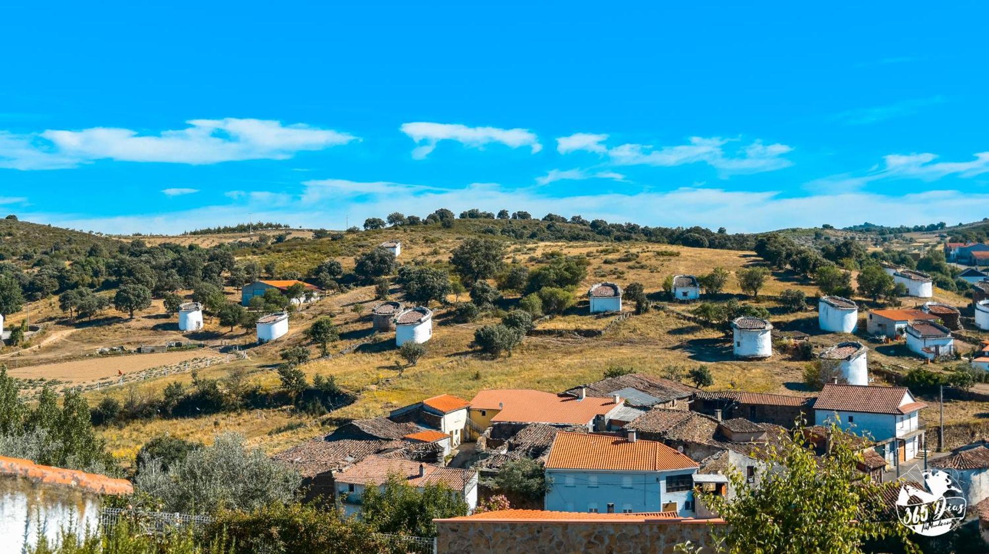 Casa Do Planalto Mirandes Villa มีรันดา โด โดว์โร ภายนอก รูปภาพ